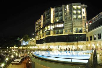 Charisma De Luxe Hotel
