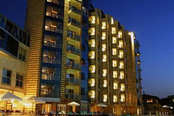 Charisma De Luxe Hotel