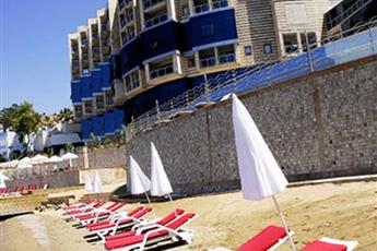 Charisma De Luxe Hotel