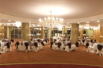 Charisma De Luxe Hotel