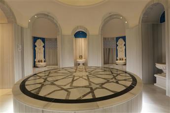 Charisma De Luxe Hotel
