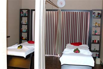Charisma De Luxe Hotel