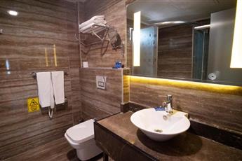 City Live Hotel