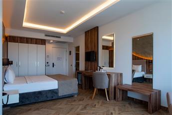 City Point Beach & Spa Hotel 5* City Point Beach & Spa Hotel 5*