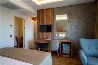 City Point Beach & Spa Hotel
