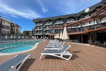 Clover Magic Park Side Hotel 4*