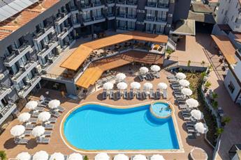 Clover Magic Park Side Hotel 4*