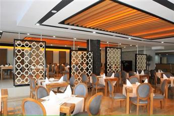 Clover Magic Park Side Hotel 4*