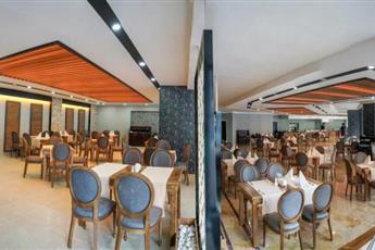 Clover Magic Park Side Hotel 4*