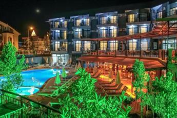 Clover Magic Park Side Hotel 4*