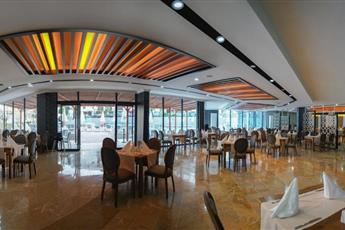 Clover Magic Park Side Hotel