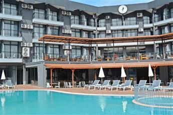 Clover Magic Park Side Hotel