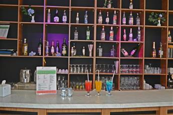 Clover Magic Park Side Hotel