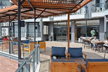 Clover Magic Park Side Hotel