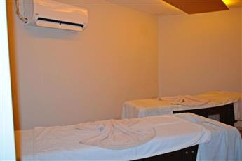 Clover Magic Park Side Hotel