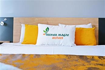 Clover Magic Park Side Hotel