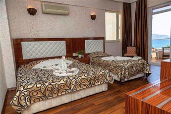 Club Bayar Beach Hotel 4*