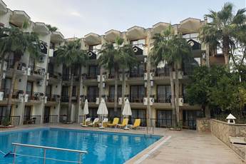 Club Herakles Hotel 3*