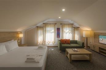 Club Marma Hotel