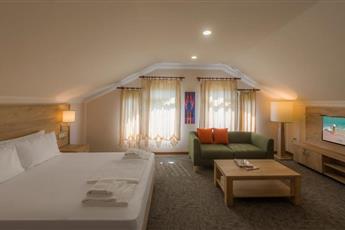 Club Marma Hotel