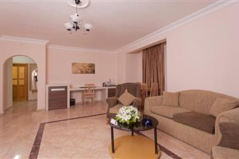 Club Paradiso Hotel