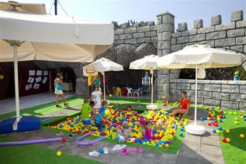 Club Resort Atlantis 4*