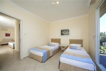 Club Resort Atlantis 4*