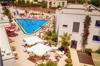 Club Shark Hotel 4*