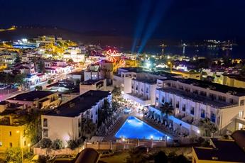 Club Shark Hotel