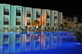 Club Shark Hotel