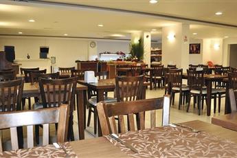 Club Shark Hotel
