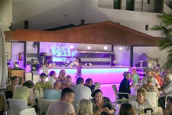 Club Shark Hotel