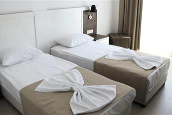 Club Shark Hotel
