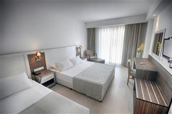 Club Shark Hotel
