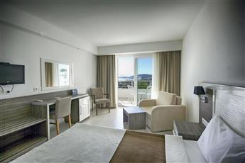 Club Shark Hotel