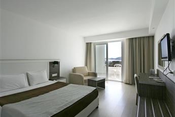 Club Shark Hotel