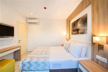 Club Shark Hotel