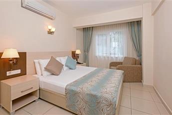 Club Side Coast Hotel