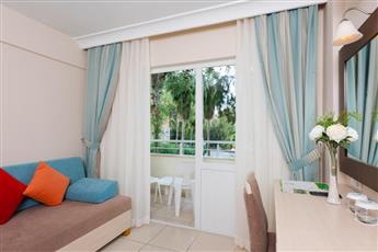 Club Side Coast Hotel