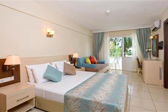 Club Side Coast Hotel