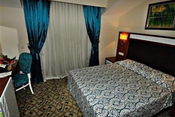 Club Side Coast Hotel