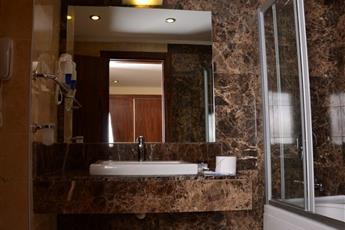 Club Side Coast Hotel