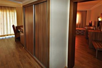 Club Side Coast Hotel