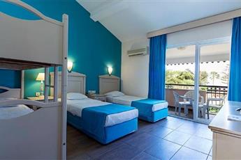 Club Turtas Beach Hotel 4*