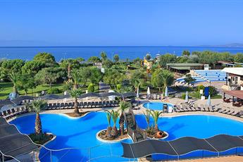 Club Yali Hotels & Resort 5*