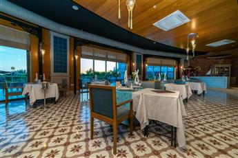 Commodore Elite Suites & Spa 5*