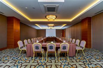 Commodore Elite Suites & Spa 5*