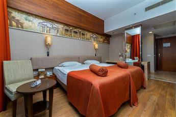 Commodore Elite Suites & Spa 5*