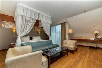 Commodore Elite Suites & Spa 5*