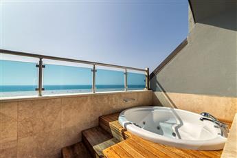 Commodore Elite Suites & Spa 5*